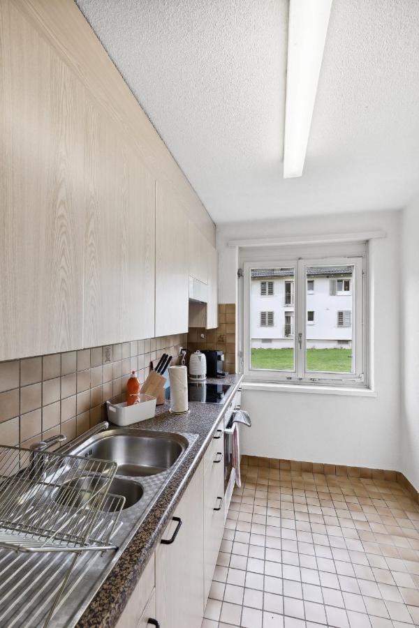Zurich Urban Charm: Your Comfy Stay Close To The City Exterior foto